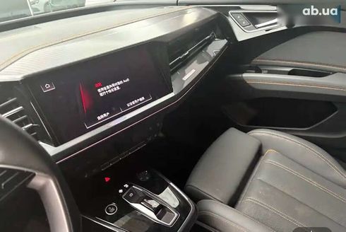 Audi Q4 e-tron 2023 - фото 8