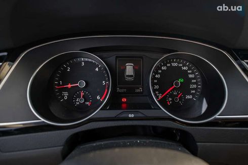 Volkswagen Passat 2015 - фото 16