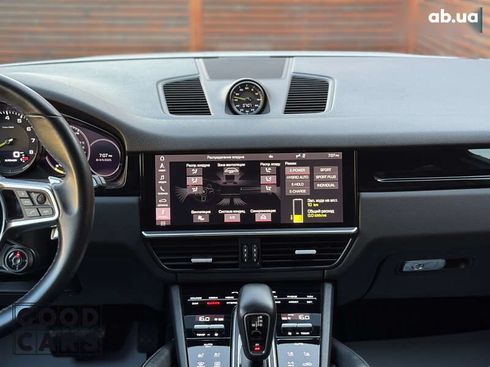 Porsche Cayenne 2020 - фото 24