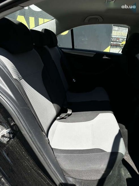 Volkswagen Jetta 2016 - фото 10