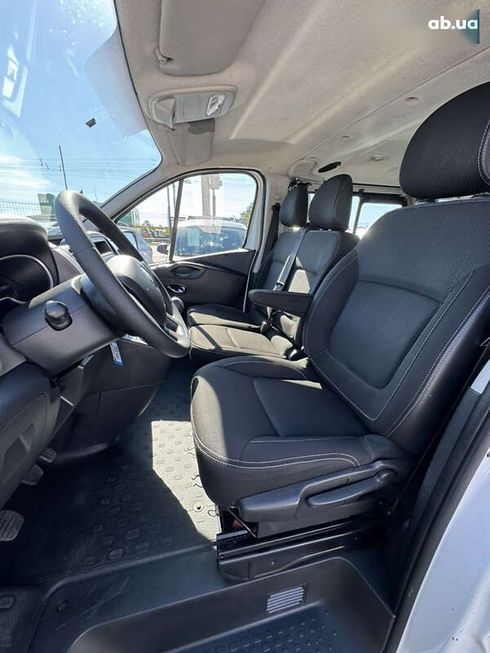 Renault Trafic 2018 - фото 11