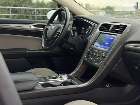Ford Fusion 2020 - фото 20