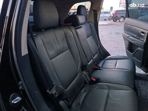 Mitsubishi Outlander 2018 черный - фото 72