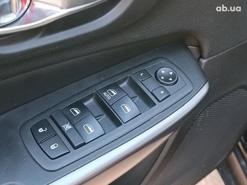 Jeep Cherokee 2019 черный - фото 21