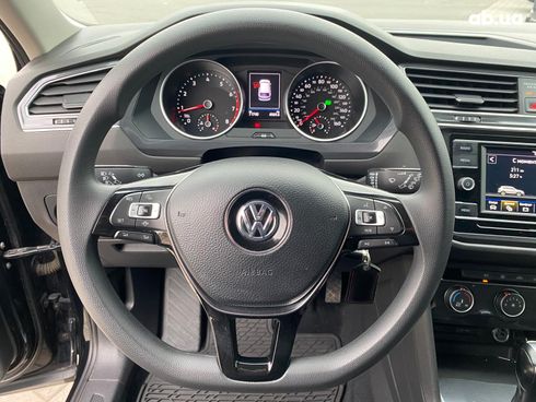 Volkswagen Tiguan 2020 черный - фото 13