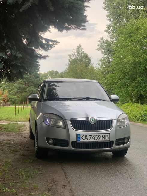 Skoda Fabia 2009 - фото 3