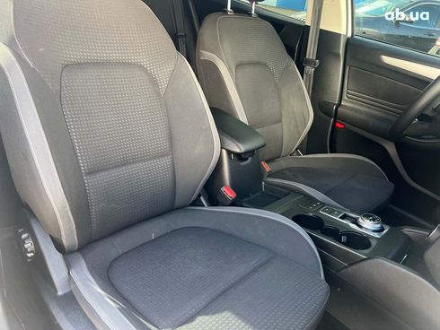 Ford Focus 2019 белый - фото 18