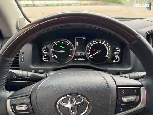 Toyota Land Cruiser 2017 - фото 19
