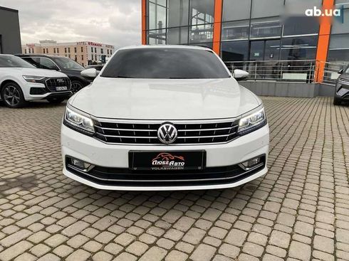 Volkswagen Passat 2018 - фото 2