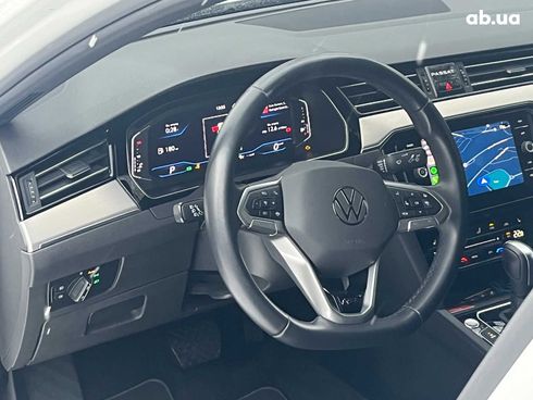 Volkswagen Passat 2021 белый - фото 21