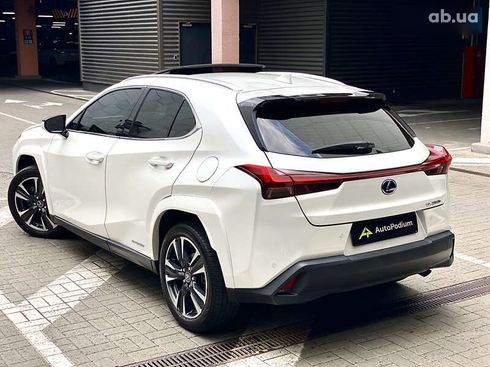 Lexus UX 2021 - фото 21