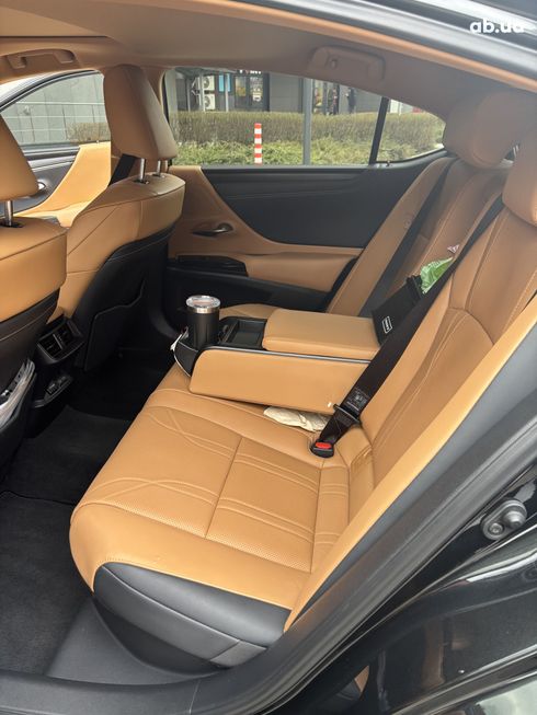 Lexus ES 2022 черный - фото 4