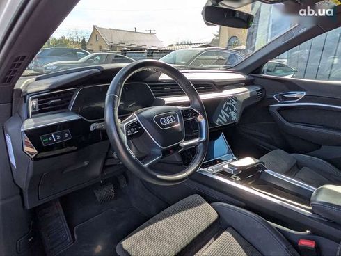 Audi E-Tron 2020 - фото 9