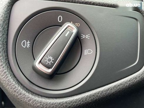 Volkswagen e-Golf 2019 - фото 19