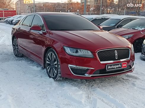 Lincoln MKZ 2017 красный - фото 4