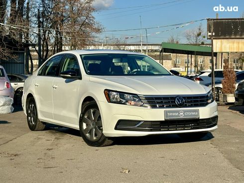 Volkswagen Passat 2018 белый - фото 7