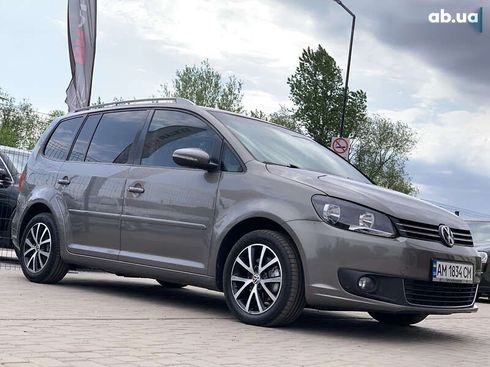 Volkswagen Touran 2011 - фото 6