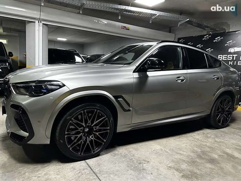 BMW X6 M 2022 - фото 17