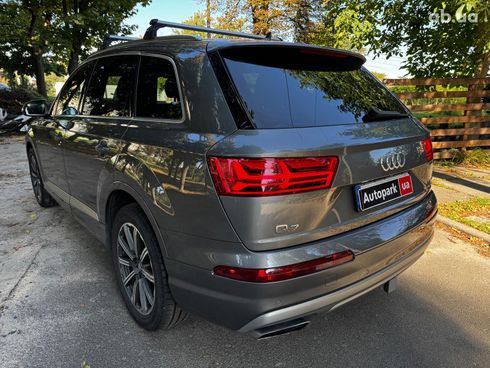 Audi Q7 2016 серый - фото 10