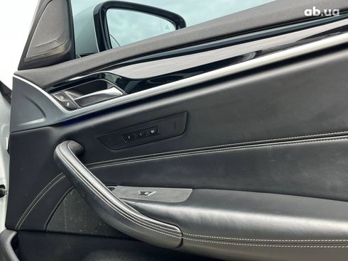 BMW 5 серия 2019 серый - фото 35