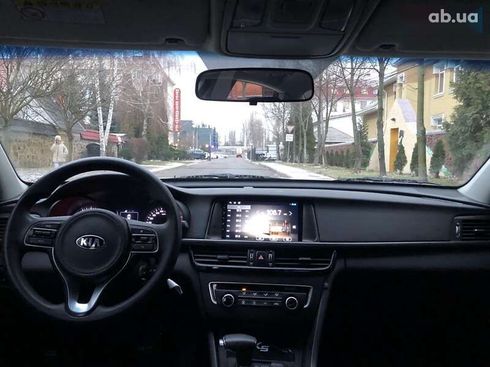 Kia K5 2017 - фото 13