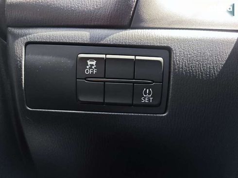 Mazda 3 2017 - фото 17