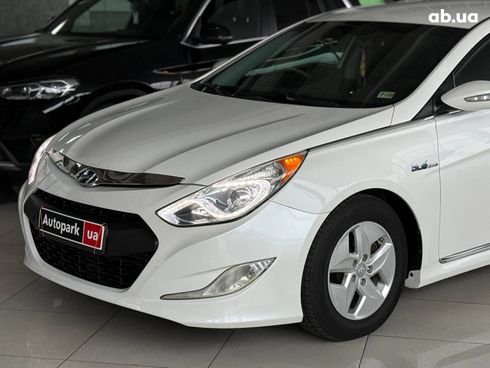 Hyundai Sonata 2013 белый - фото 4