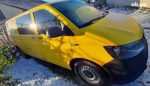 Volkswagen Transporter 2016 желтый - фото 2