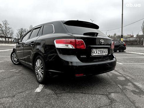 Toyota Avensis 2010 черный - фото 4