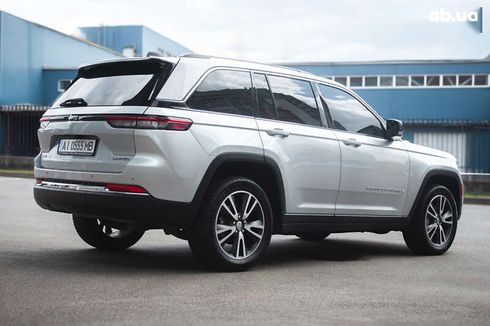 Jeep Grand Cherokee 2022 - фото 3
