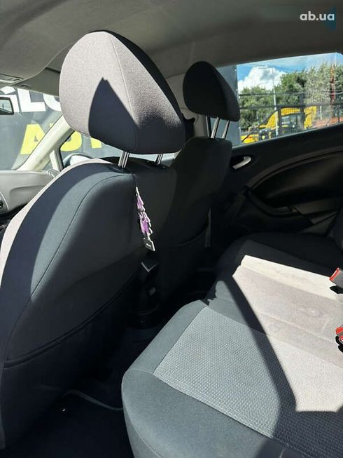 SEAT Ibiza 2011 - фото 14