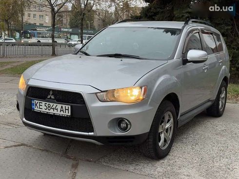 Mitsubishi Outlander 2011 - фото 8