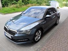 Продаж вживаних Skoda Superb 2019 року у Львові - купити на Автобазарі