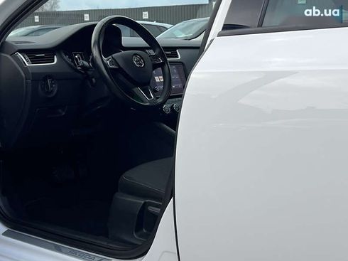 Skoda Octavia 2020 - фото 26