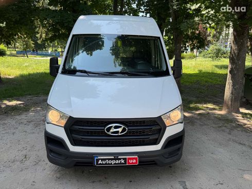 Hyundai H 300 2016 белый - фото 2