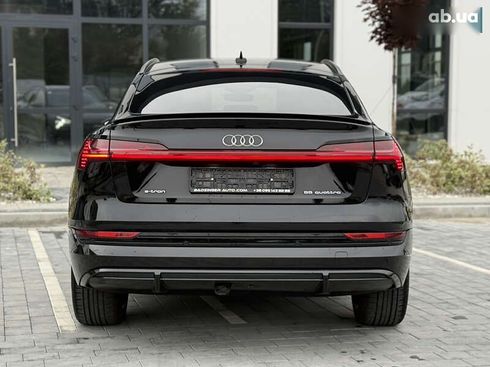 Audi E-Tron 2021 - фото 10