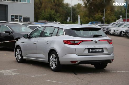 Renault Megane 2017 - фото 5