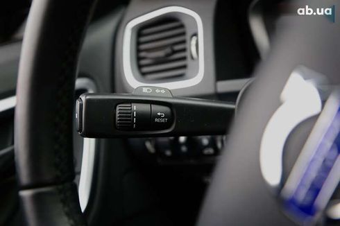 Volvo S60 2017 - фото 22