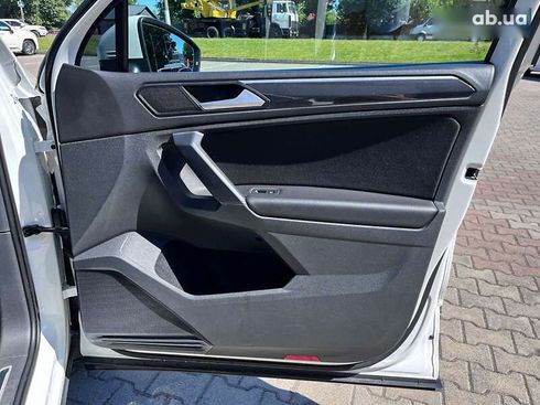 Volkswagen Tiguan 2021 - фото 24