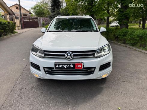 Volkswagen Touareg 2014 белый - фото 2