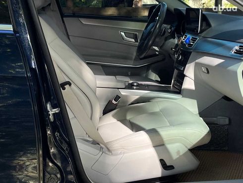 Mercedes-Benz E-Класс 2013 синий - фото 29