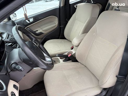 Ford Fiesta 2016 черный - фото 18