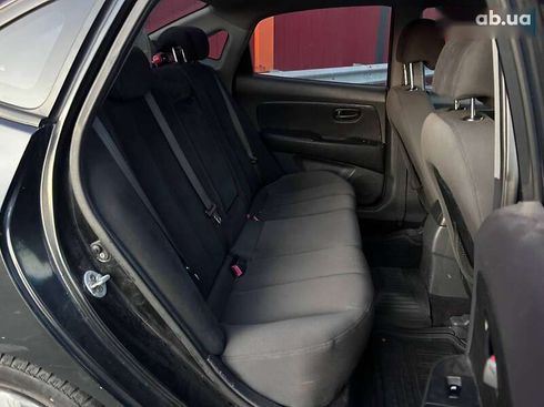 Hyundai Elantra 2008 - фото 11
