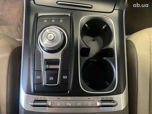 Kia Carnival 2021 - фото 19