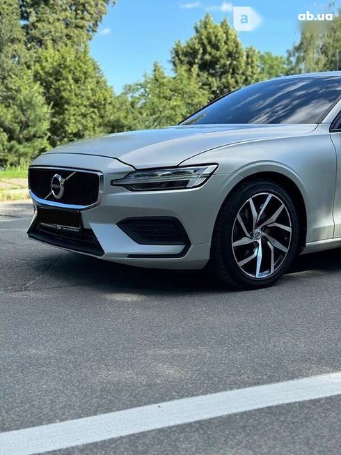 Volvo S60 2020 - фото 3