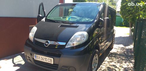 Opel Vivaro 2012 черный - фото 1