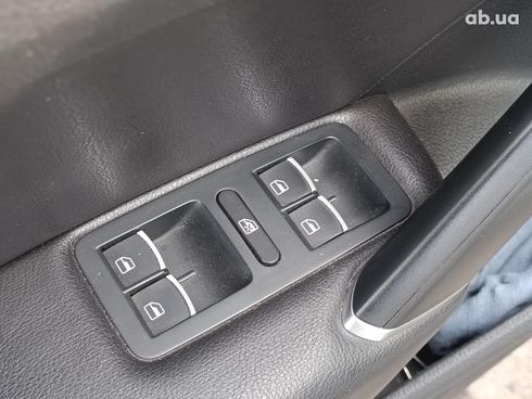 Volkswagen Passat 2015 белый - фото 23