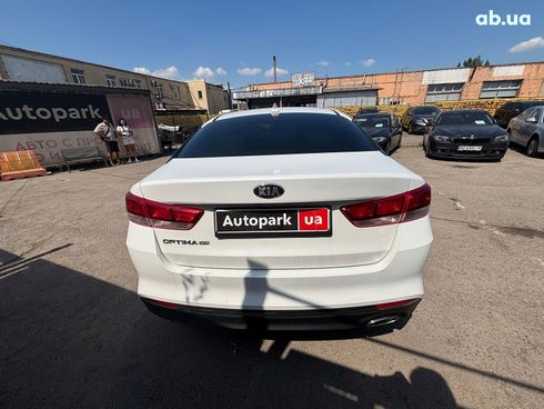 Kia Optima 2017 белый - фото 4