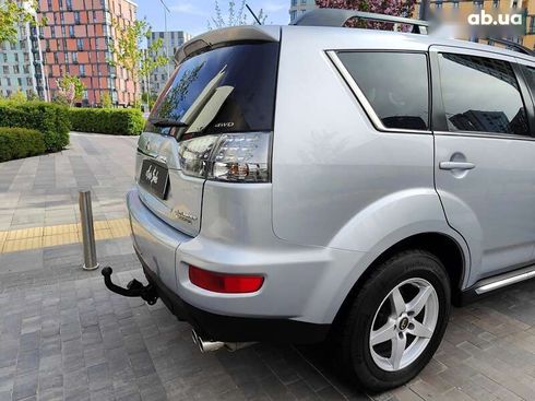 Mitsubishi Outlander 2011 - фото 20