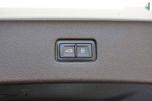 Audi Q7 2017 - фото 26